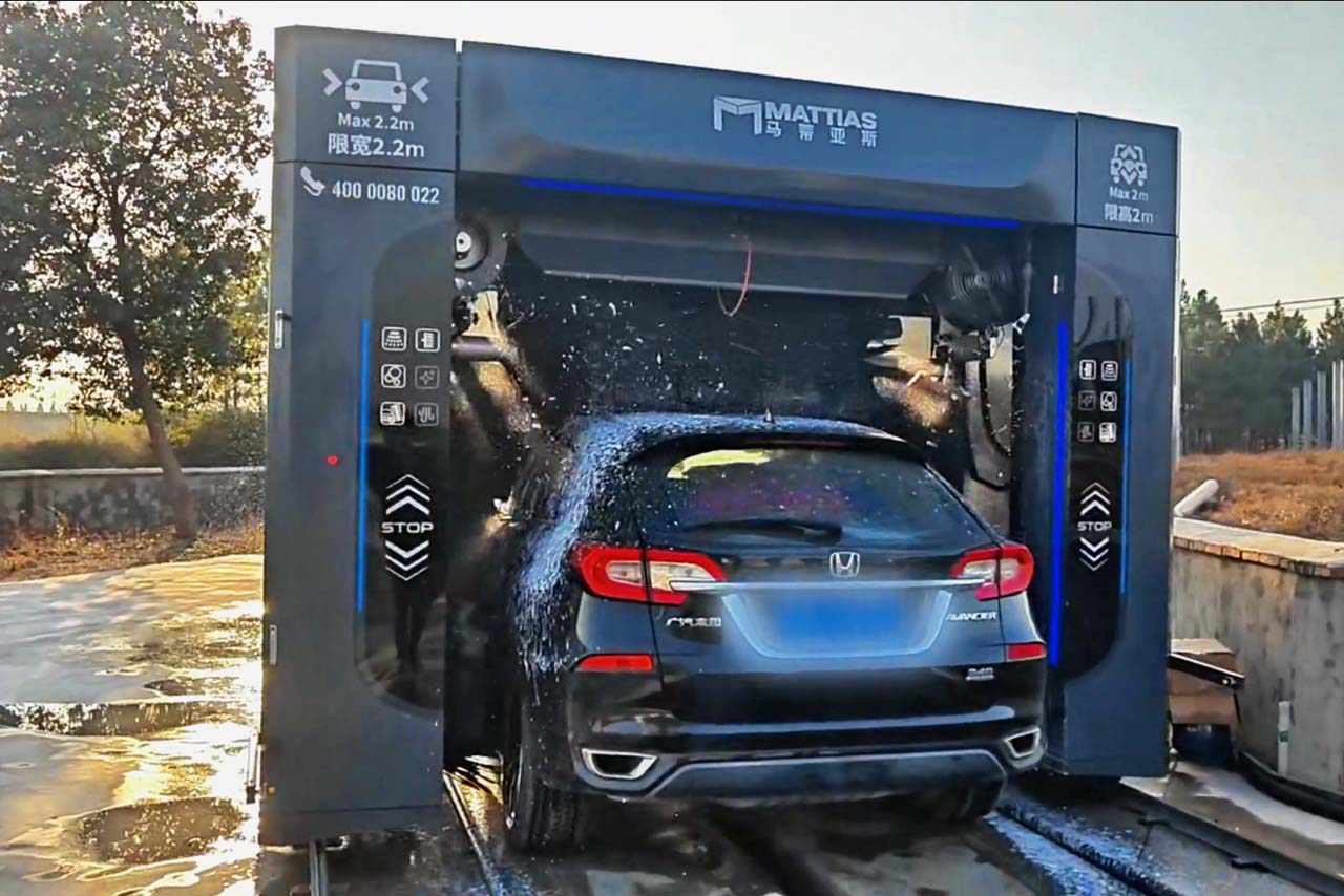 Mattias M-LM535 Installation in Chizhou Optimizing Gas Station ROI with 5-Brush Rollover Technology 3.jpg