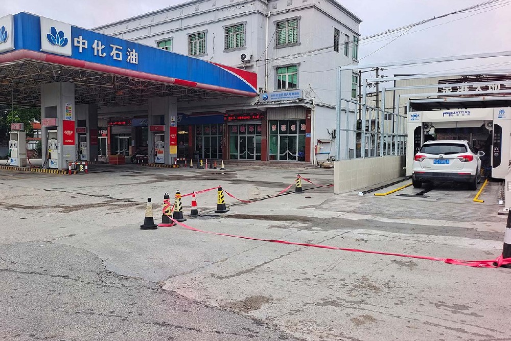 24/7 Unmanned Vehicle Care: Mattias M-LM535 Rollover Car Wash Installation at Sinochem Quangang Station, Quanzhou