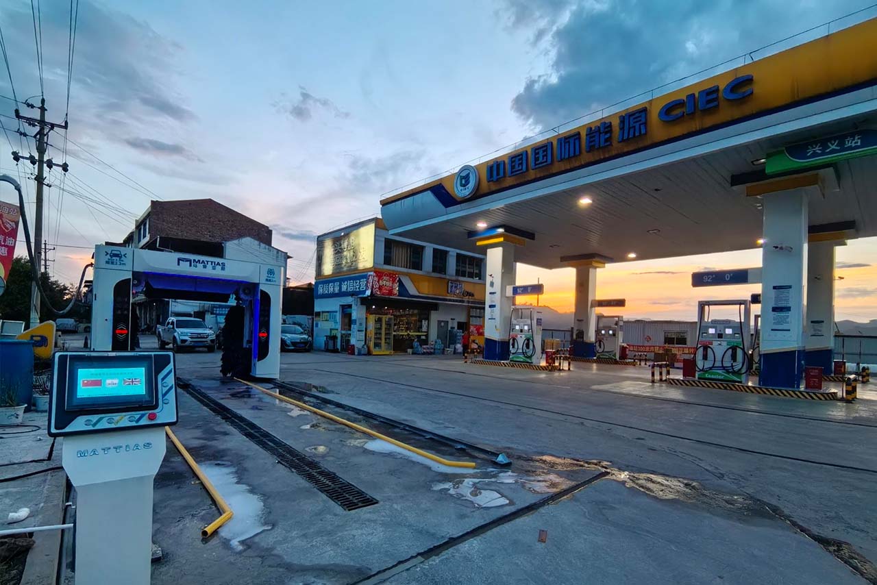 24-7 Unmanned Vehicle Care：Mattias M-LM535 Rollover Car Wash Installation at Fengdu County Gas Station, Chongqing.jpg