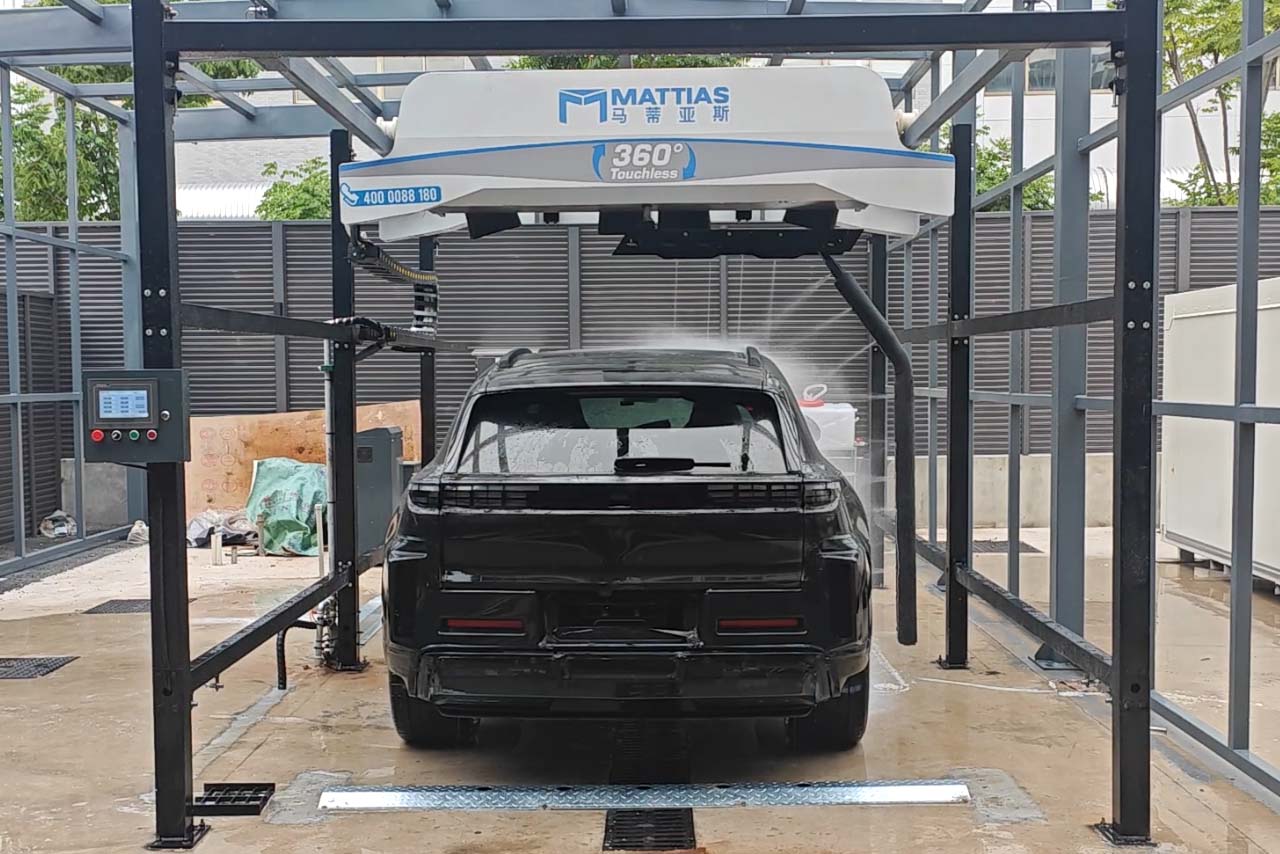 Zero-Scratch Luxury Vehicle Care Unmanned Mattias M-WS200 Touchless Car Wash Installed at Porsche Center Shanghai 3.jpg